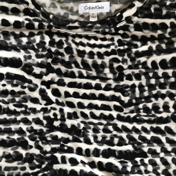 Designer Calvin Klein tunic /tee - Picture 4 of 5